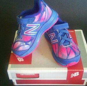 💕New balance baby girl💕